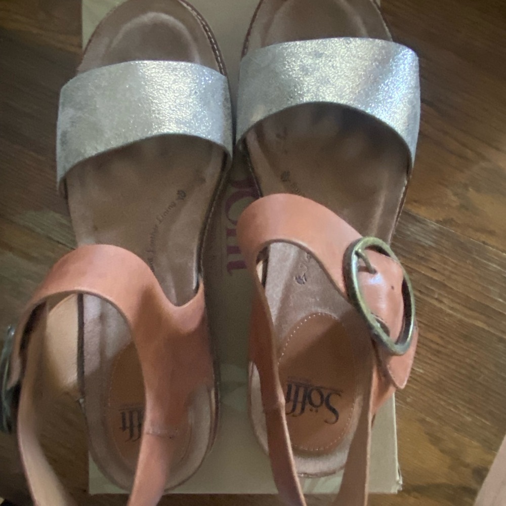 Sofft Bali Sandal in Tan/Bronze